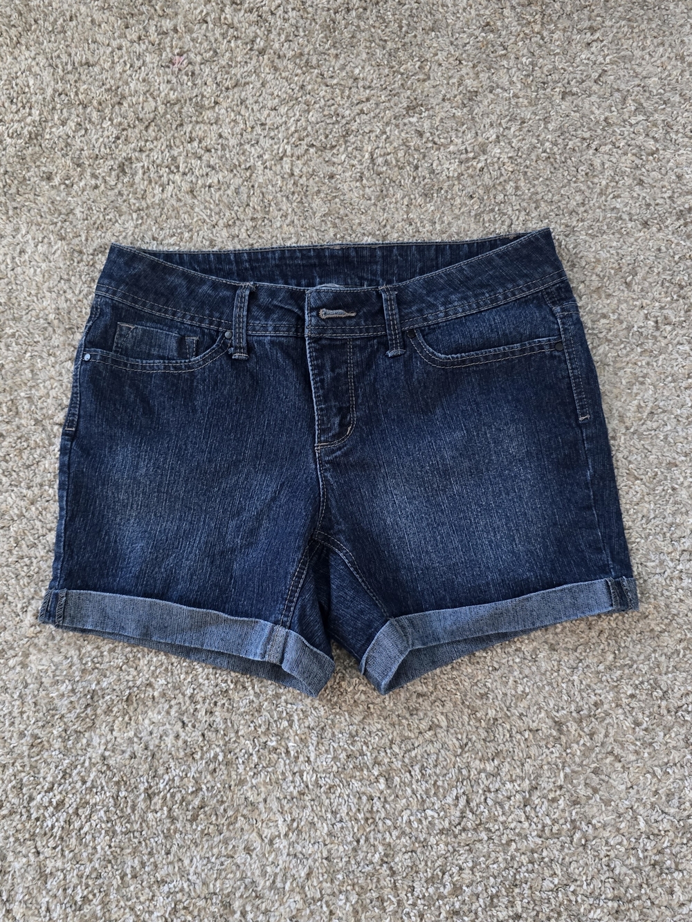 Faded Glory Women’s Denim Shorts Size 6 Dark Wash Cuffed Stretch Zip Minimalist